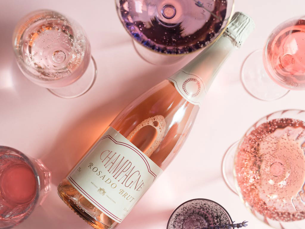 I migliori Champagne rosé per un brindisi speciale