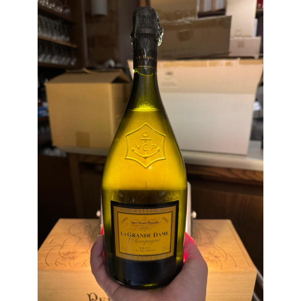 “La Grande Dame” Vintage 1995 Coffret Veuve Clicquot Champagne – Aste