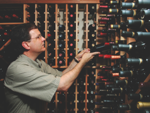 Come costruire una cantina personale dalla selezione alla conservazione